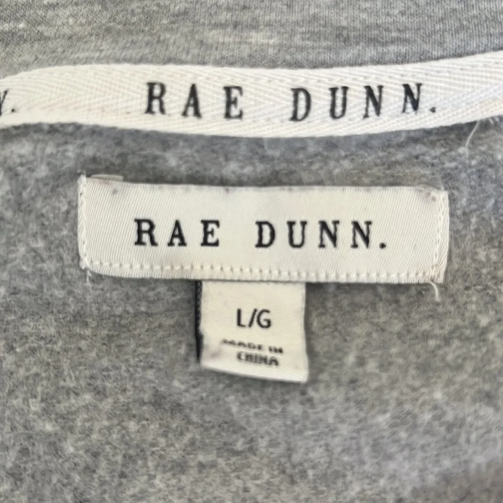 “HOT MESS” sweatshirt ~ RAE DUNN - Picture 5 of 6